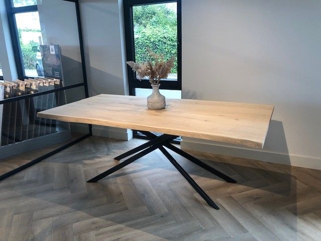 Eiken Boomstamtafel Mikado