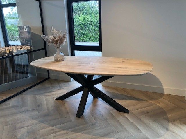 Eiken Deens Ovaal Tafel Matrix