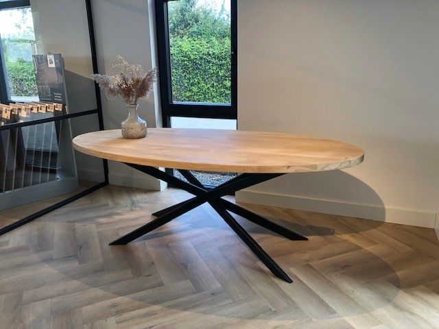 Eiken Ovale tafel Spider